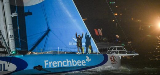 Sébastien Simon Terzo al Vendée Globe 2024