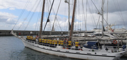 NRP Polar, nave scuola a vela della Marina portoghese, affonda al molo